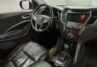 Подержанный автомобиль Hyundai Santa Fe 2013 года (11 фото)