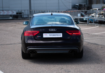 Подержанный автомобиль Audi S5 Coupe 2012 года (6 фото)