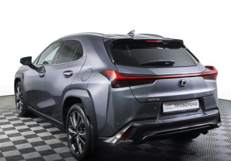 Подержанный автомобиль Lexus UX 2019 года (7 фото)