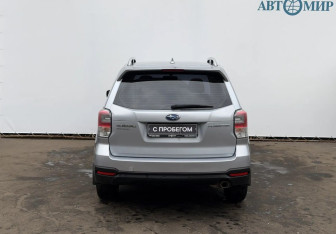 Подержанный автомобиль Subaru Forester Suv 2017 года (6 фото)