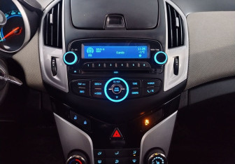 Подержанный автомобиль Chevrolet Cruze Sedan 2013 года (13 фото)