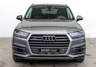 Подержанный автомобиль Audi Q7 2016 года (2 фото)