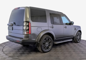 Подержанный автомобиль Land Rover Discovery 2016 года (5 фото)