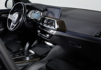 Подержанный автомобиль BMW X4 2019 года (9 фото)