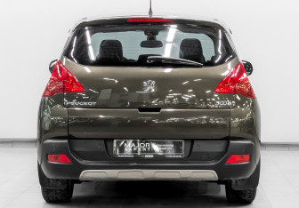 Подержанный автомобиль Peugeot 3008 2012 года (6 фото)