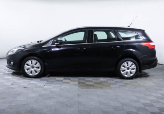 Подержанный автомобиль Ford Focus Wagon 2015 года (3 фото)