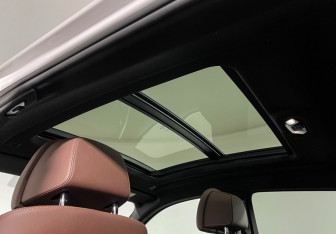 Подержанный автомобиль BMW X6 2020 года (22 фото)