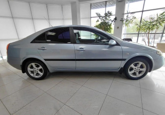 Подержанный автомобиль Nissan Primera Sedan 2006 года (4 фото)