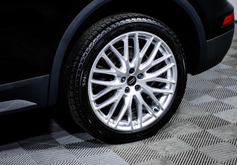 Подержанный автомобиль Audi Q5 2017 года (15 фото)