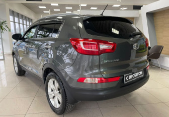 Подержанный автомобиль Kia Sportage 2013 года (7 фото)