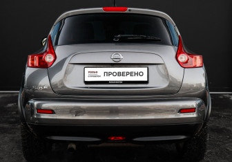 Подержанный автомобиль Nissan Juke 2012 года (6 фото)