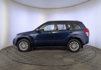 Подержанный автомобиль Suzuki Grand Vitara 2013 года (8 фото)