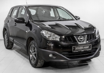 Подержанный автомобиль Nissan Qashqai 2013 года (3 фото)