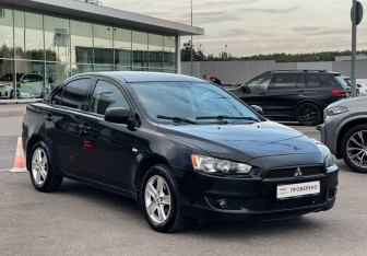 Подержанный автомобиль Mitsubishi Lancer Sedan 2007 года (3 фото)