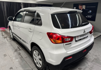 Подержанный автомобиль Mitsubishi ASX 2012 года (6 фото)