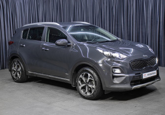Подержанный автомобиль Kia Sportage 2021 года (3 фото)
