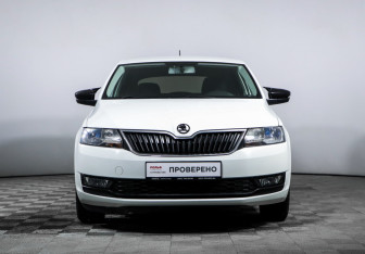 Подержанный автомобиль Skoda Rapid Liftback 2018 года (2 фото)