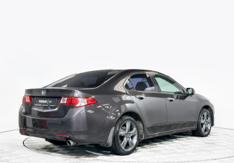 Подержанный автомобиль Honda Accord Sedan 2008 года (5 фото)