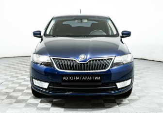 Подержанный автомобиль Skoda Rapid Liftback 2014 года (2 фото)