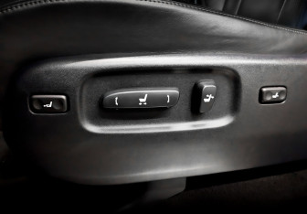 Подержанный автомобиль Lexus LX 2020 года (21 фото)