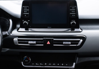 Подержанный автомобиль Kia Seltos 2020 года (14 фото)