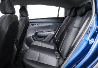 Подержанный автомобиль Kia Rio Hatchback 2021 года (18 фото)