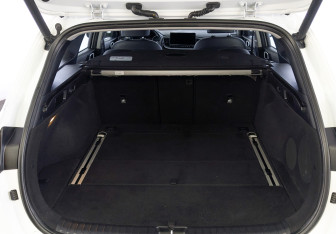 Подержанный автомобиль Kia Ceed Wagon 2022 года (10 фото)