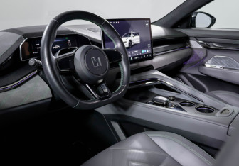 Подержанный автомобиль Zeekr 001 2023 года (14 фото)