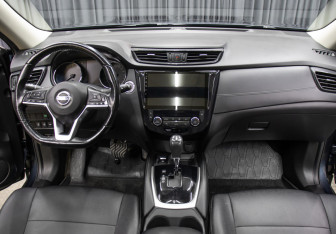Подержанный автомобиль Nissan X-Trail 2021 года (14 фото)