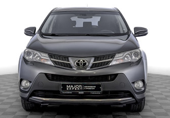 Подержанный автомобиль Toyota RAV4 2013 года (2 фото)