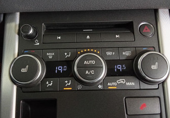 Подержанный автомобиль Land Rover Range Rover Evoque 2012 года (15 фото)