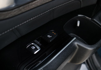 Подержанный автомобиль Kia Sorento 2022 года (9 фото)