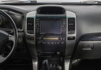 Подержанный автомобиль Toyota Land Cruiser Prado 2008 года (14 фото)