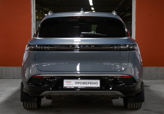 Подержанный автомобиль Voyah Free 2022 года (6 фото)