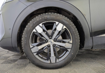 Подержанный автомобиль Peugeot 3008 2021 года (12 фото)