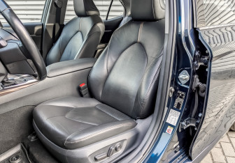 Подержанный автомобиль Toyota Camry Sedan 2018 года (20 фото)