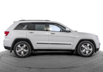 Подержанный автомобиль Jeep Grand Cherokee 2012 года (4 фото)