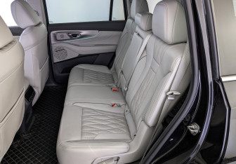 Подержанный автомобиль GAC GS8 2024 года (18 фото)