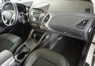 Подержанный автомобиль Hyundai ix35 2012 года (11 фото)