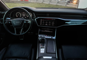 Подержанный автомобиль Audi A6 allroad 2021 года (12 фото)