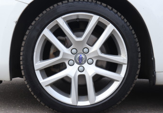 Подержанный автомобиль Volvo S60 2017 года (19 фото)