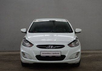 Подержанный автомобиль Hyundai Solaris Sedan 2012 года (2 фото)