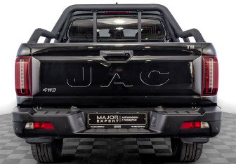 Подержанный автомобиль JAC T9 2024 года (6 фото)