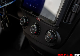 Подержанный автомобиль Kia Ceed Wagon 2007 года (11 фото)