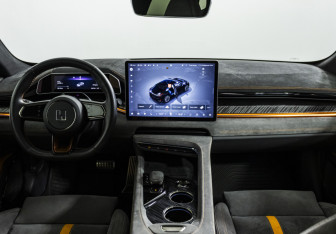 Подержанный автомобиль Zeekr 001 2023 года (15 фото)