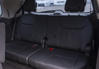 Подержанный автомобиль Lexus LX 2008 года (15 фото)