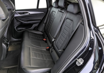 Подержанный автомобиль BMW X4 2021 года (18 фото)