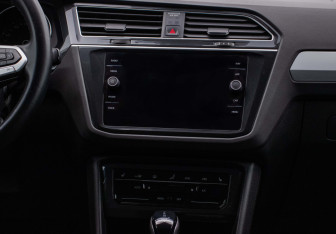 Подержанный автомобиль Volkswagen Tiguan 2021 года (14 фото)