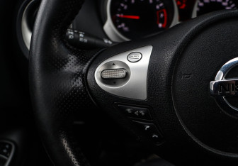 Подержанный автомобиль Nissan Juke 2012 года (14 фото)