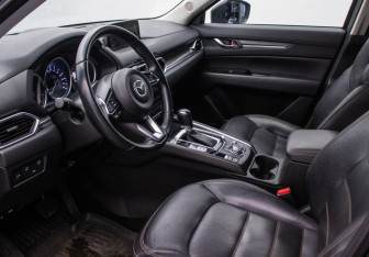 Подержанный автомобиль Mazda CX-5 2019 года (10 фото)